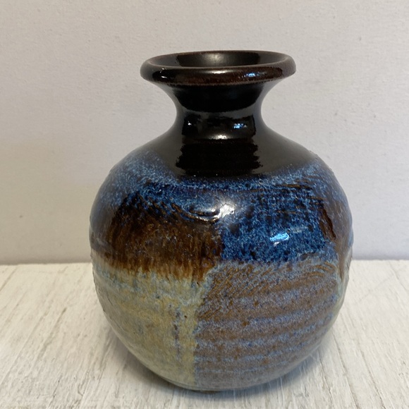 Handcrafted Studio Pottery Vase with Blue and Brown Glaze Artist Signed - Picture 3 of 9
